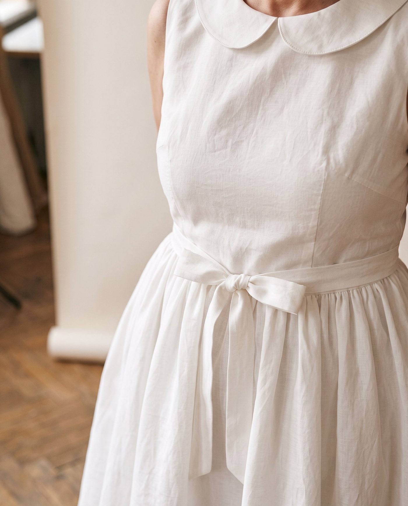Détail de la robe Organdi : coupe et finitions en gros plan
